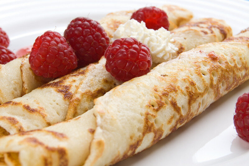 pancakes-with-cream-and-raspberries