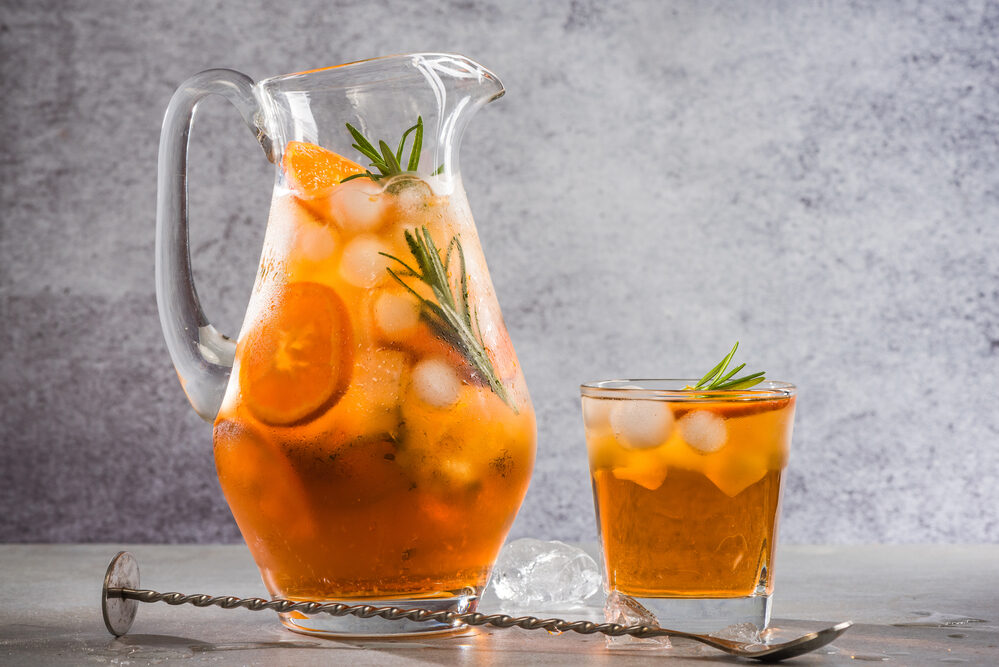 refreshing-ice-cold-tea-with-rosemary